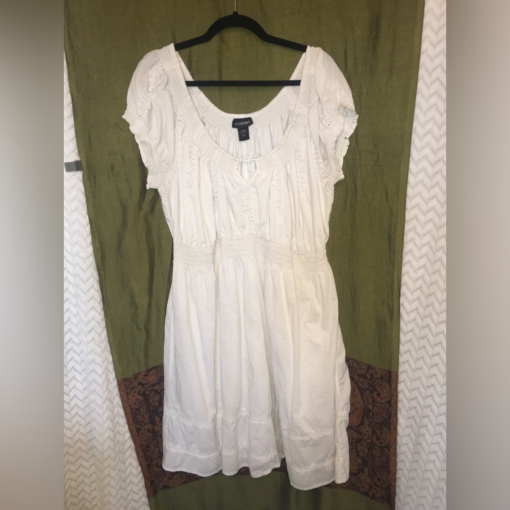 Lane Bryant 18/20 white dress. Fully lines great condition